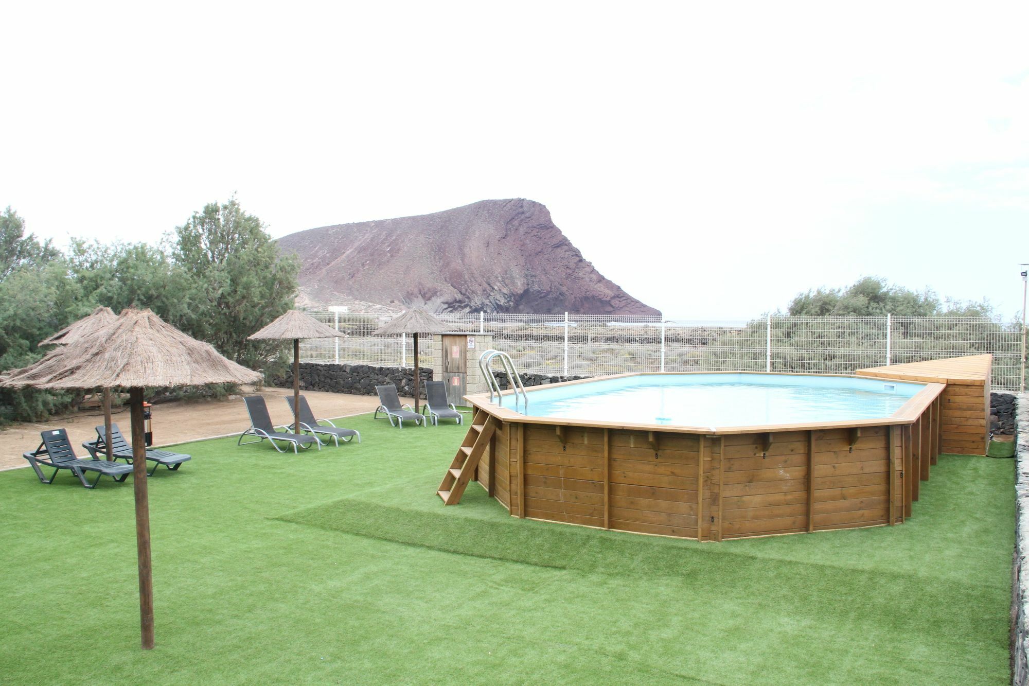 Eco-Wooden Houses Camping Montana Roja El Medano  Exterior photo